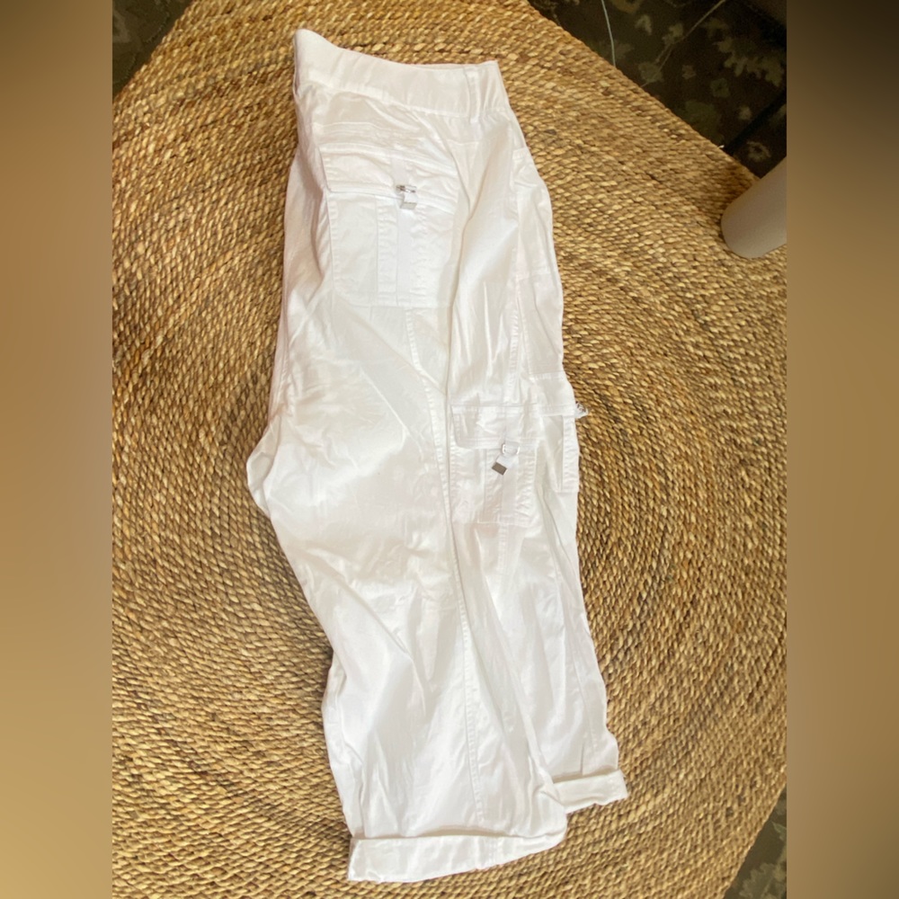 Cato cropped cargo pants. 24W